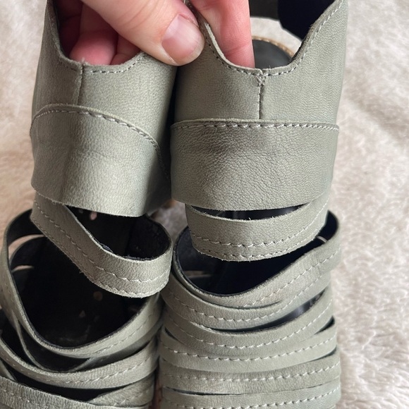 Sbicca green leather strappy sandal block chunk heel - Picture 5 of 11